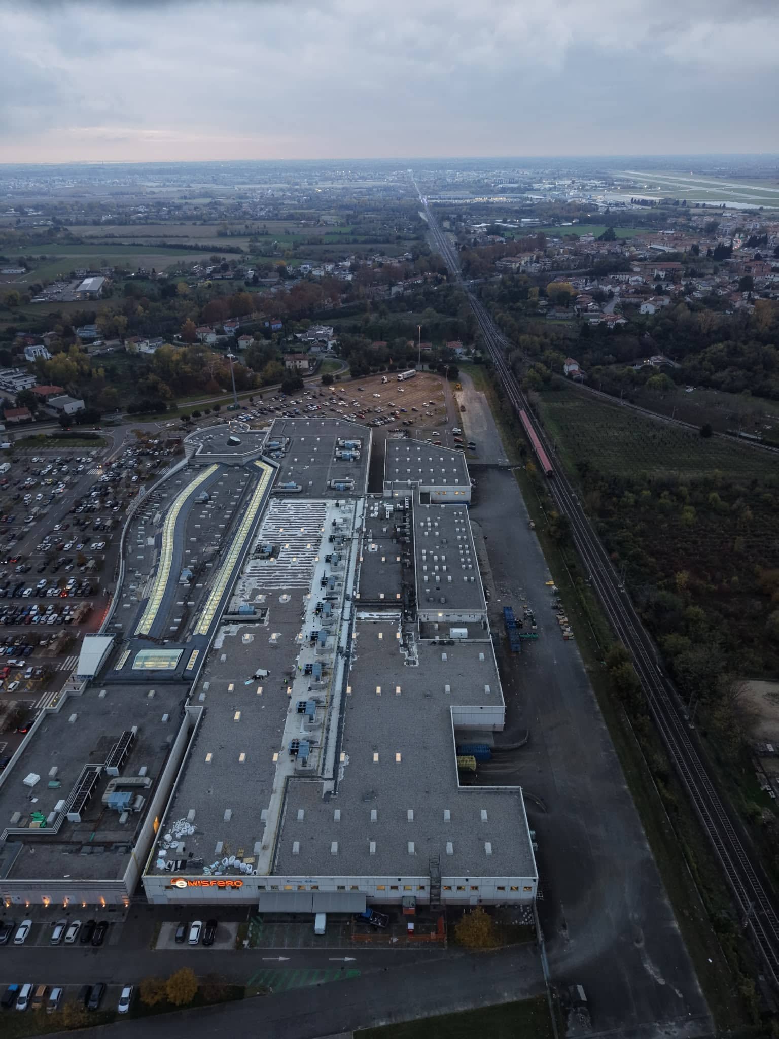 Intervento di impermeabilizzazione presso il centro commerciale Emisferi di Monfalcone